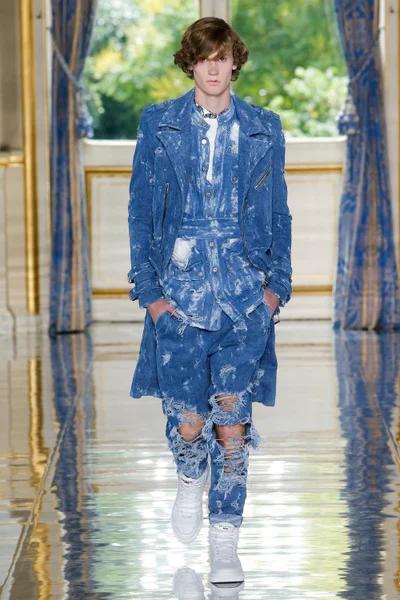 Look 40